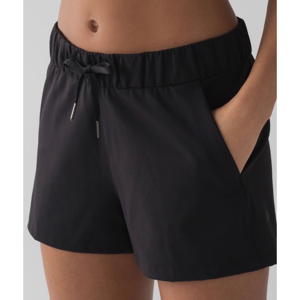 Lululemon On The Fly Short 2.5 Woven Black Mid Rise Athletic Shorts W7AFBS 6